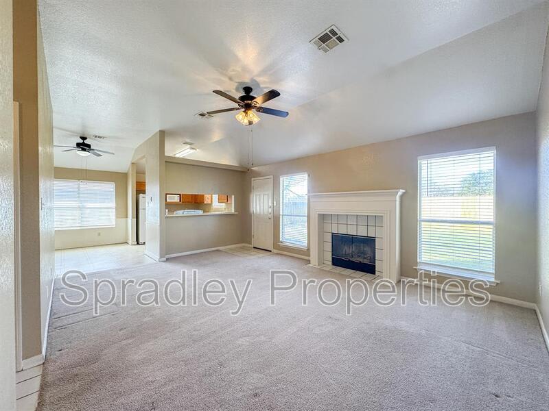 4612 Stone Pointe Dr – photo 2