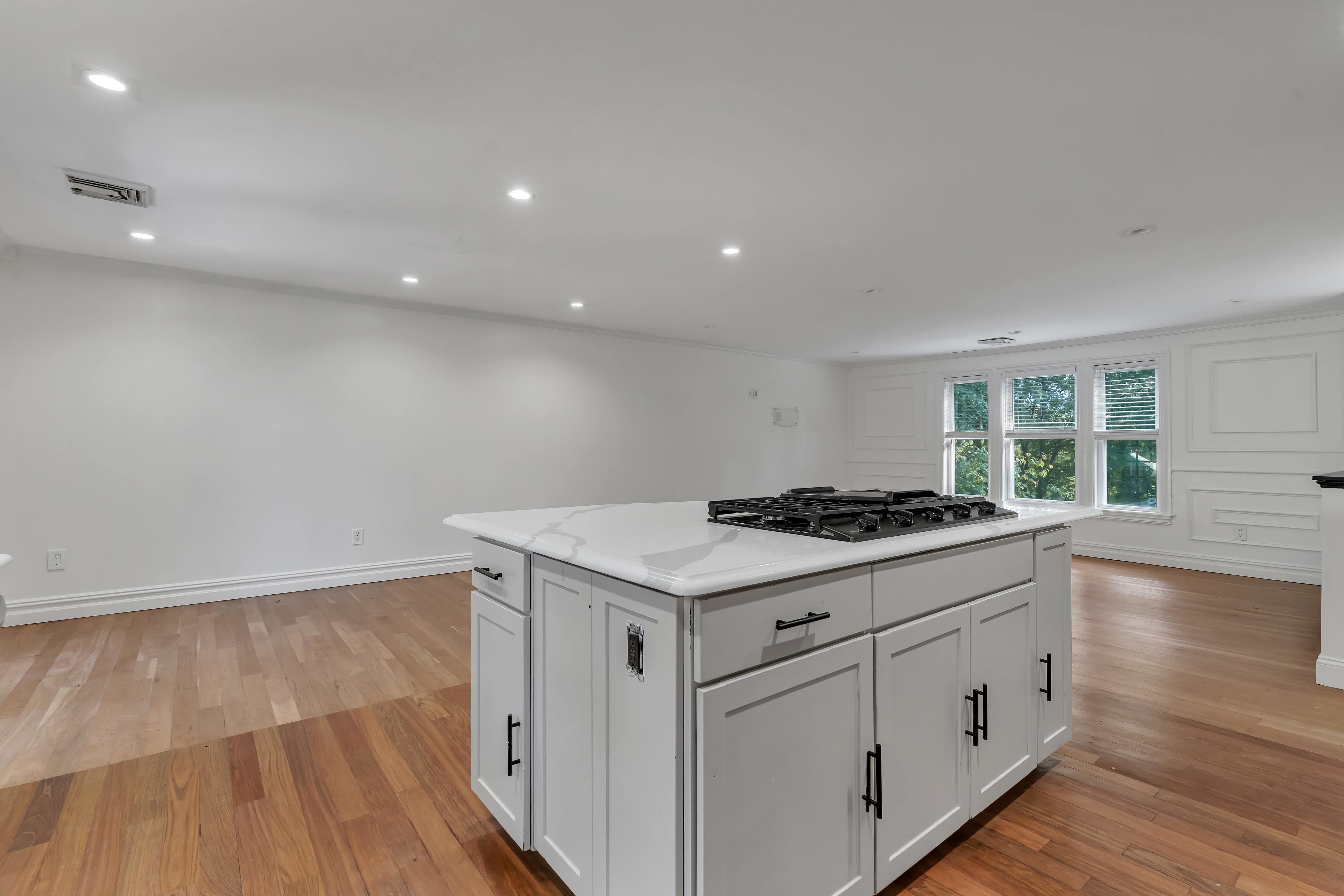 587 Central Ave – photo 5