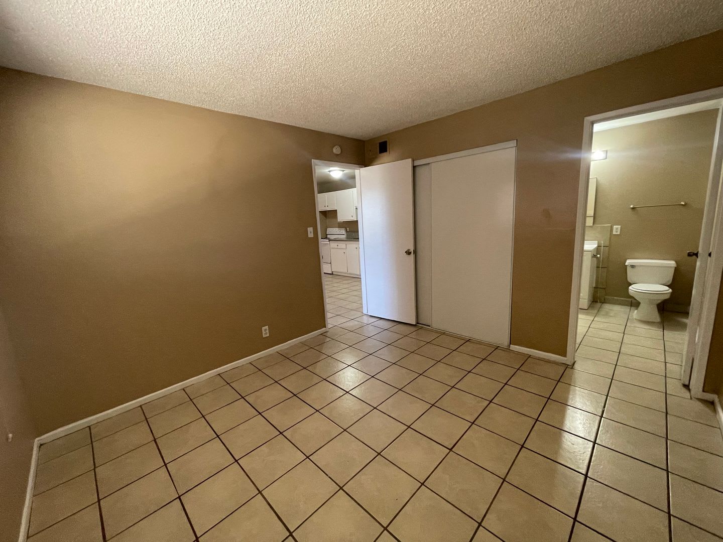 50% OFF Your First Month's Rent with Approved Credit – photo 5