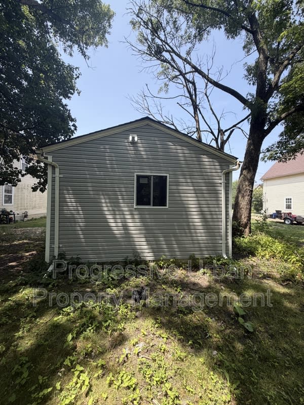 4143 East 111th Street – photo 2