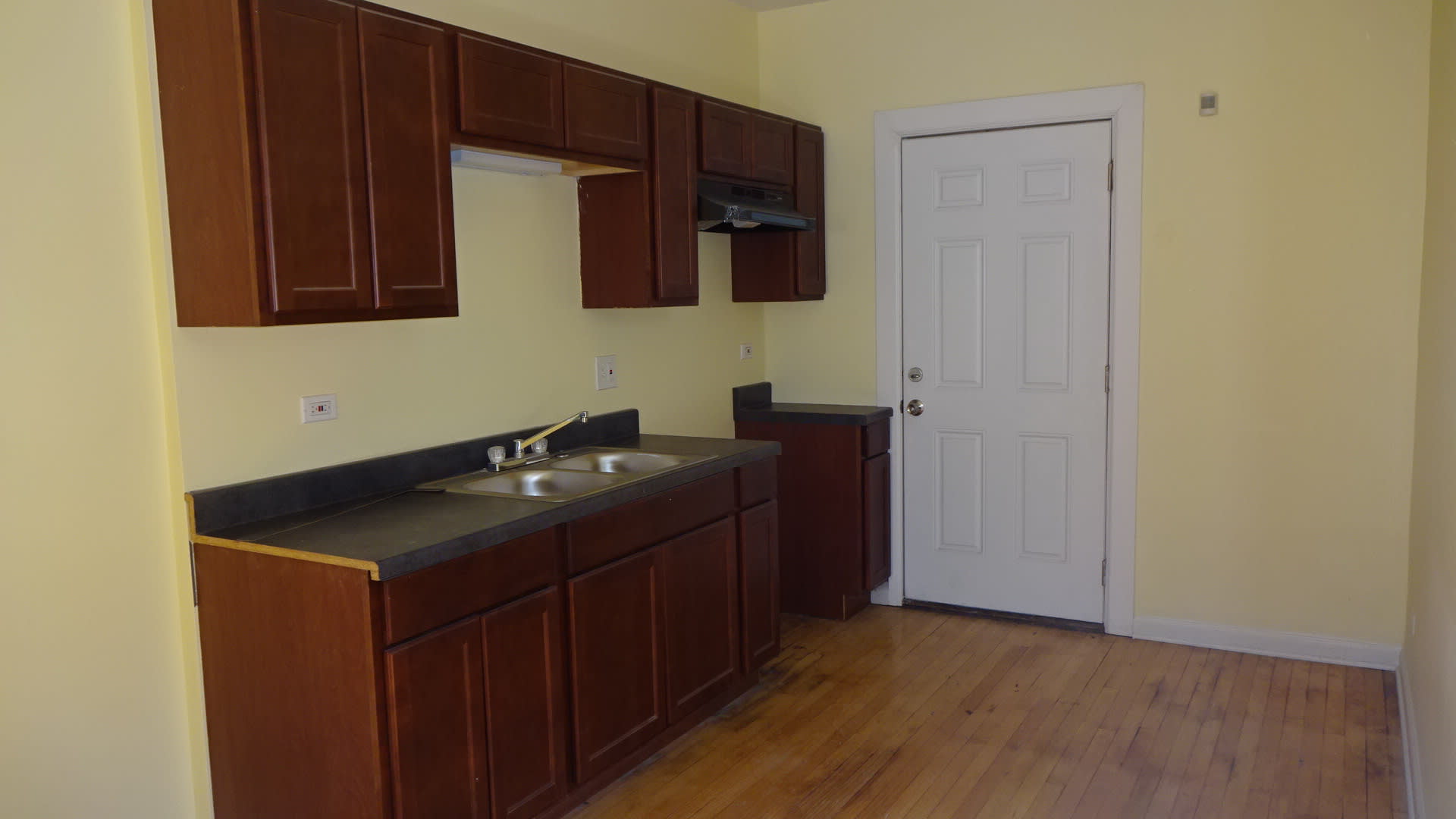 1323 West 82nd Street#1 – photo 2
