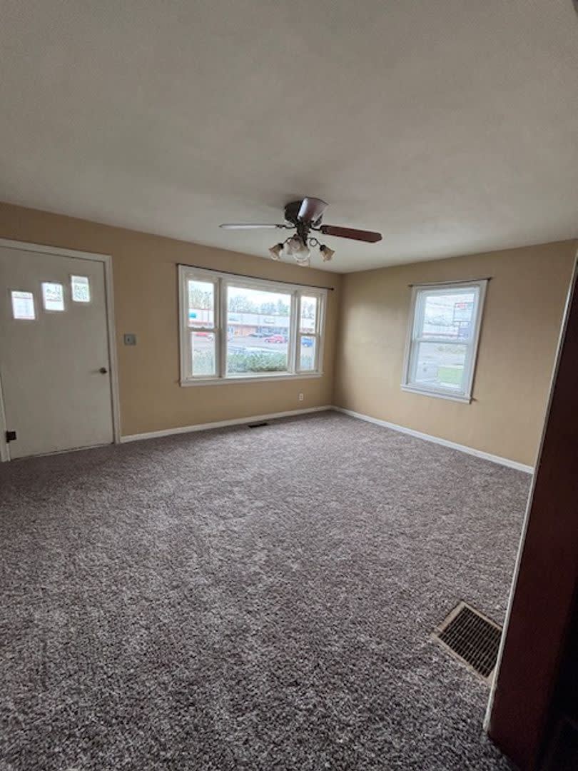 213 Sycamore Street – photo 2