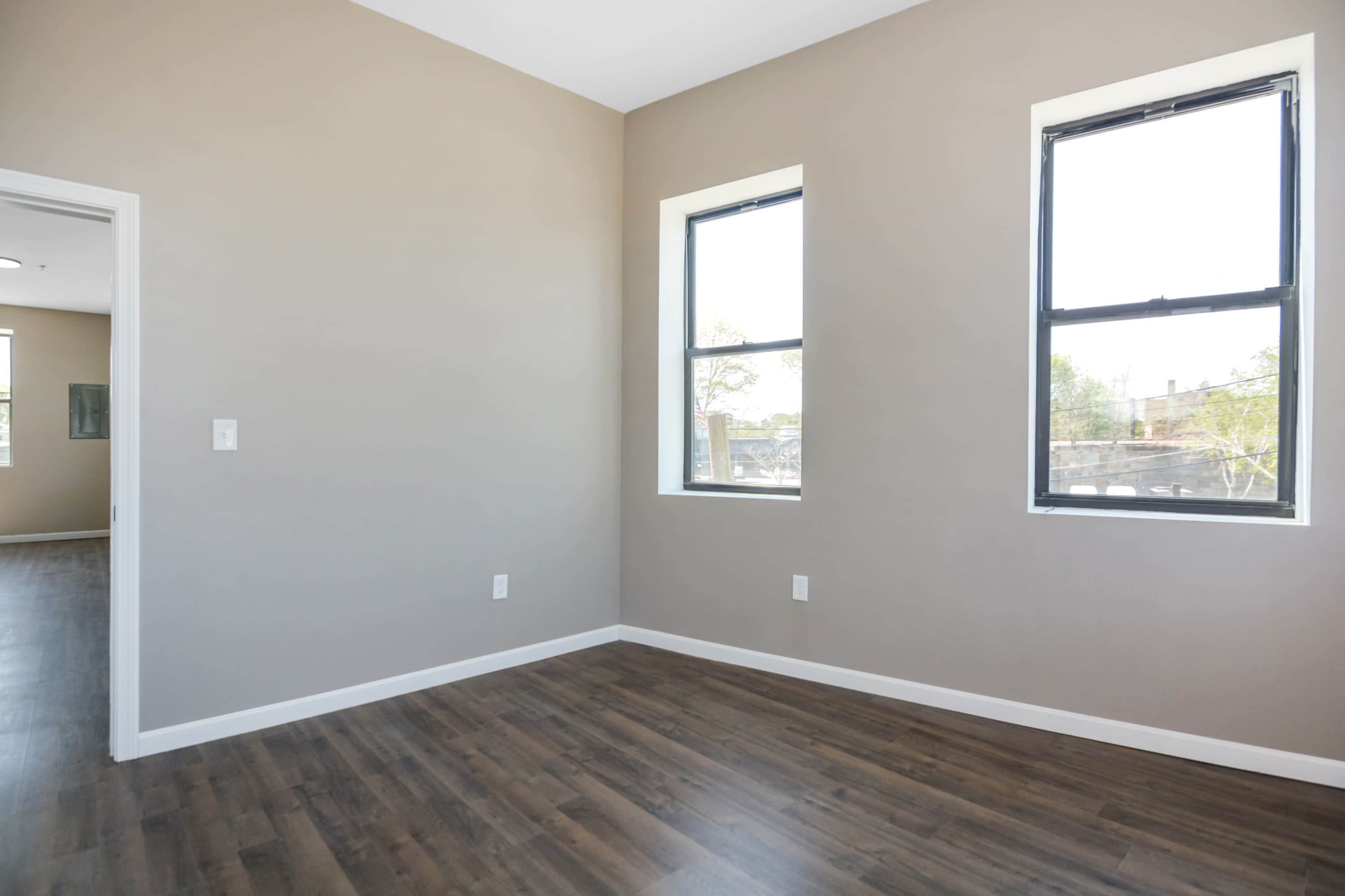 155 Crescent Street – photo 4