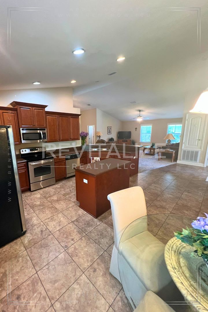 Beautiful Home in Huntington Woods with Sunroom! – photo 4