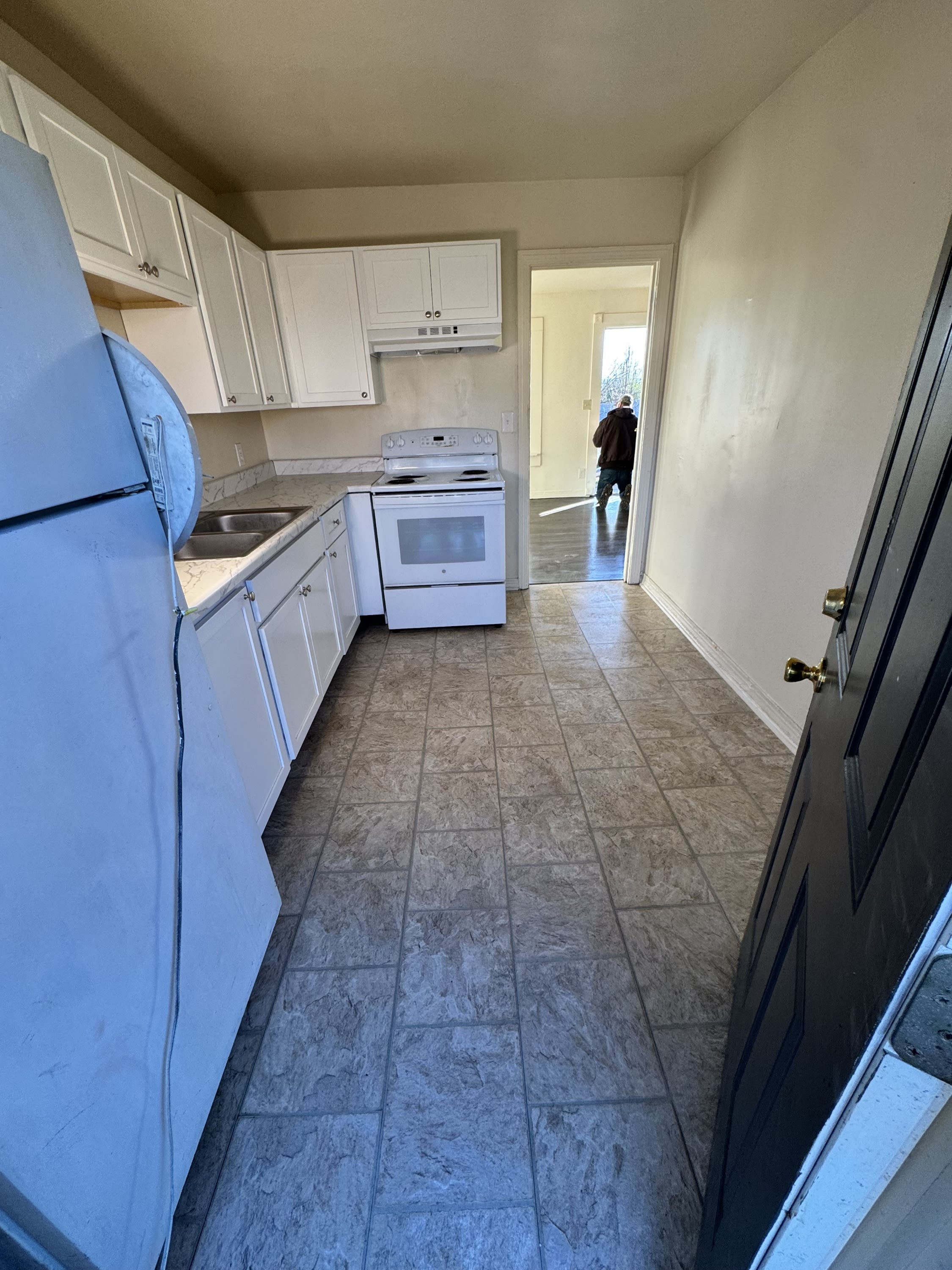 4008 35Th Avenue North 4008 – photo 2