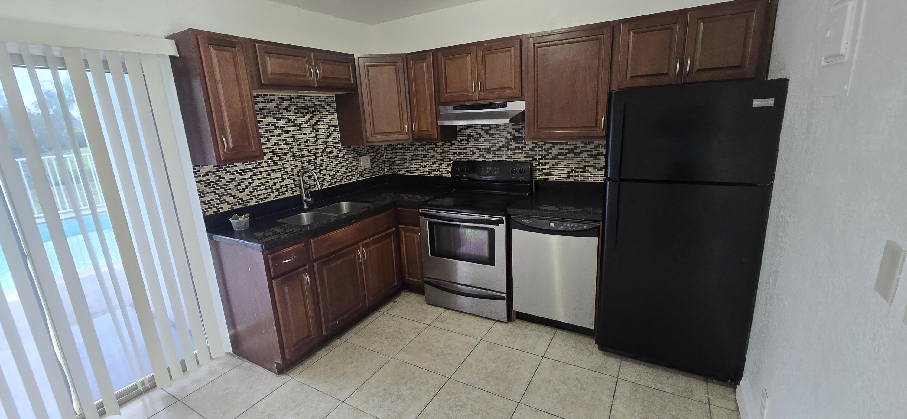 4011 WOODSIDE Drive – photo 4