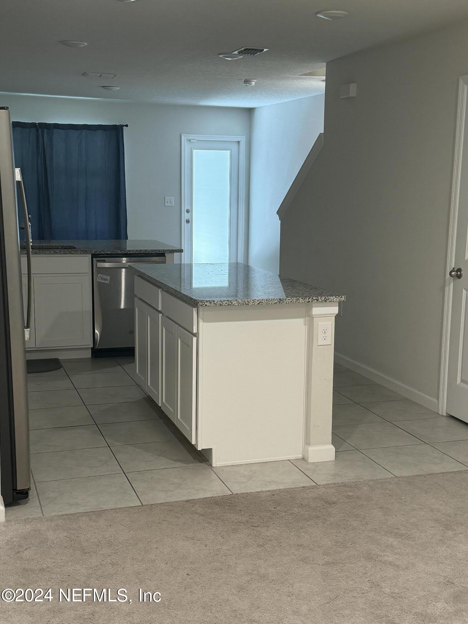5984 CREEKSIDE CROSSING Drive – photo 4