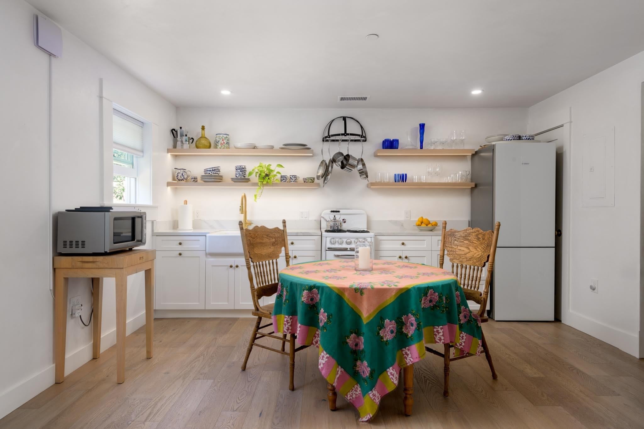 1703 Chapala Street – photo 3