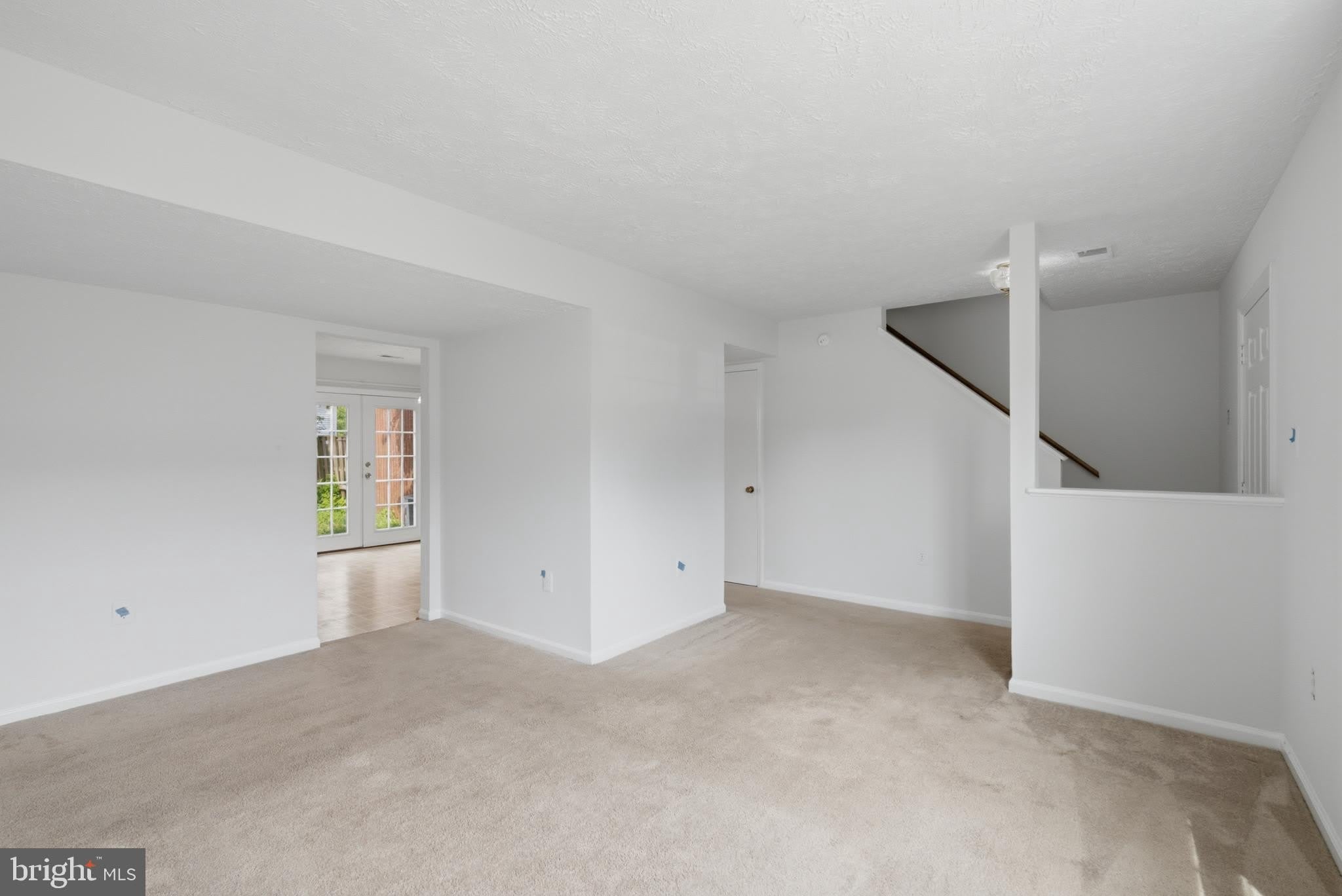 8635 REINECKE Court – photo 5