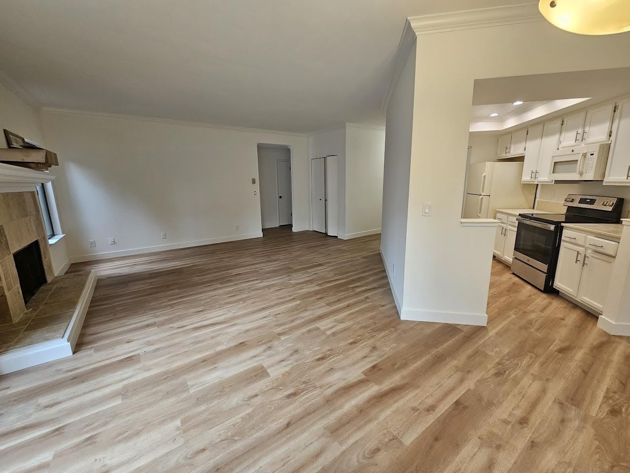 55 Cove LN – photo 3