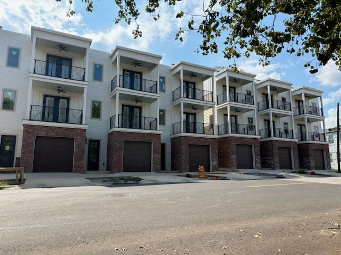 Luxury Townhome – photo 1