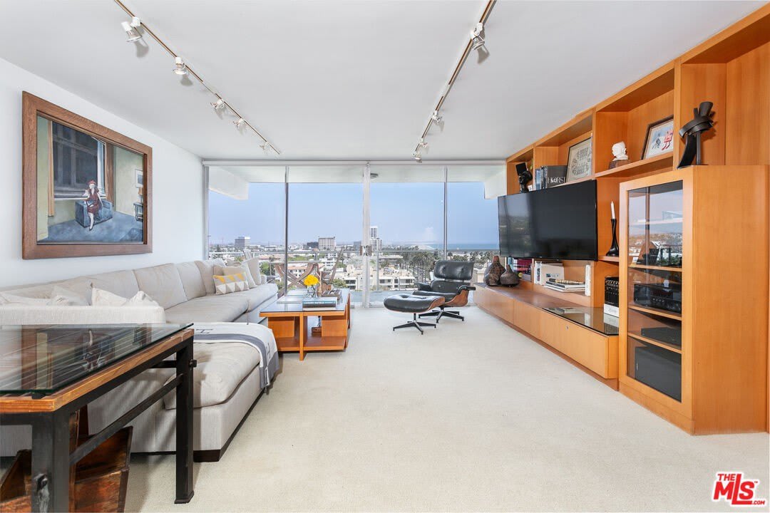 535 Ocean Ave – photo 3