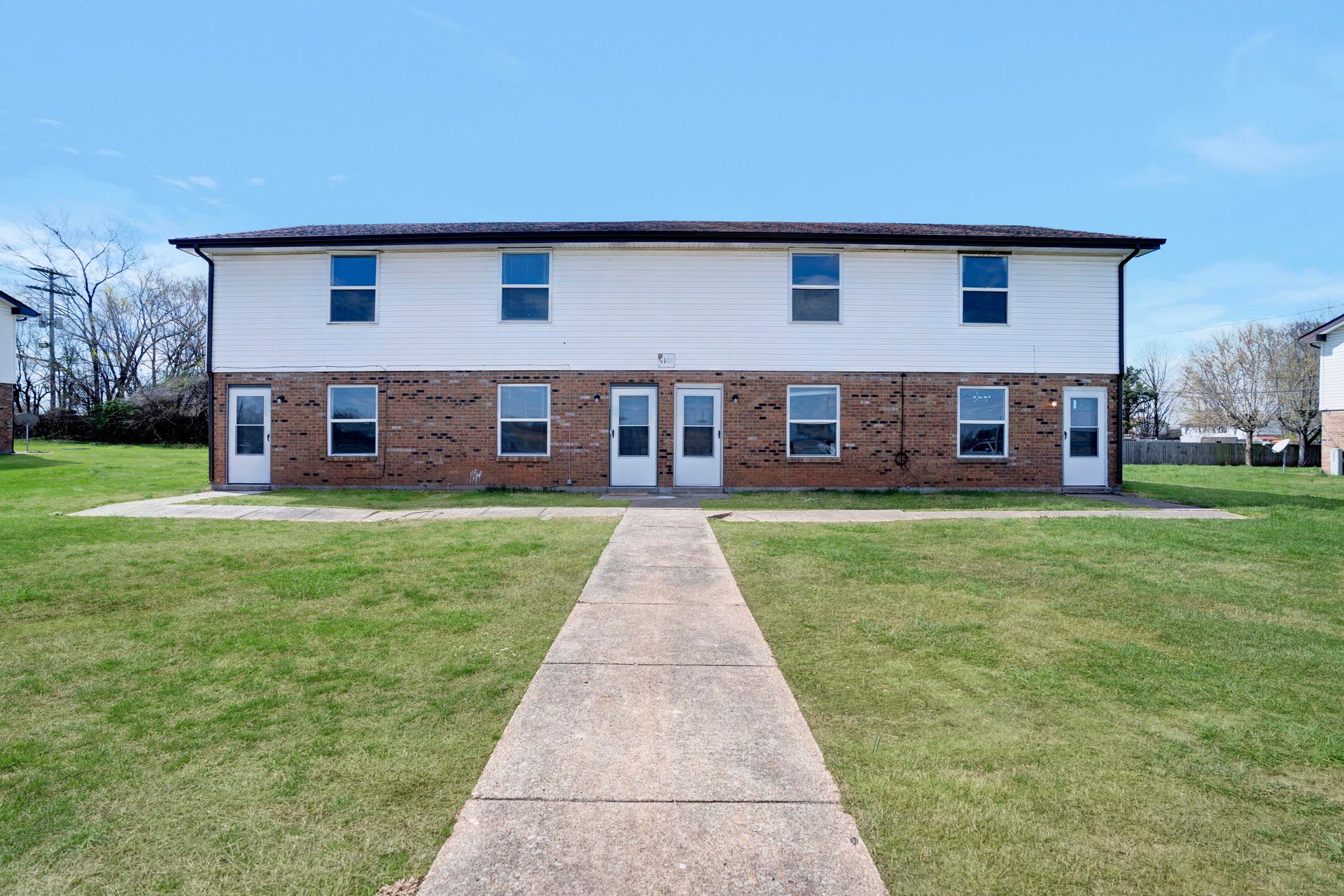 1108 Pembroke Oak Grove Rd – photo 2