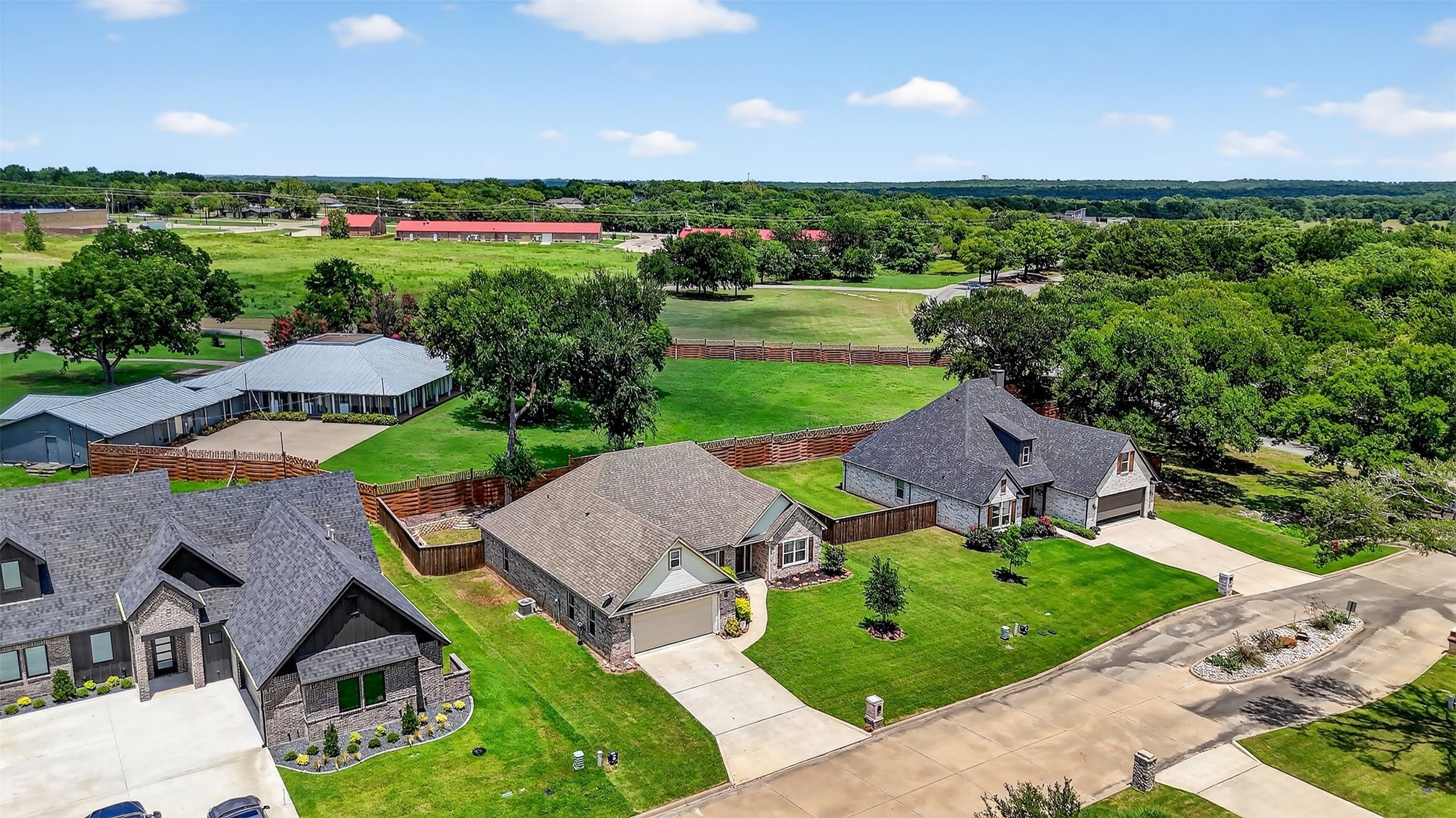 38 Lone Oak Boulevard – photo 3