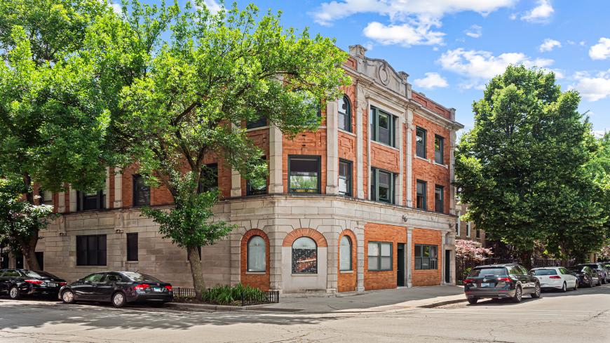650 North Wood St. – photo 1