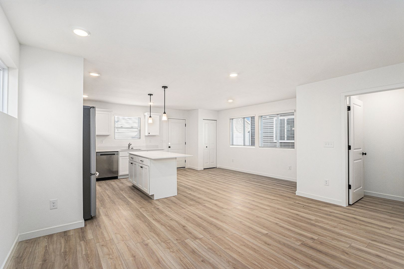 6122 Aurelius Road – photo 5