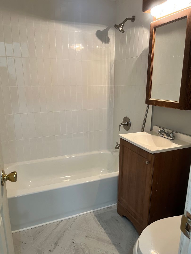 2 BED, 1 BATH 2ND FL RENTAL – photo 4