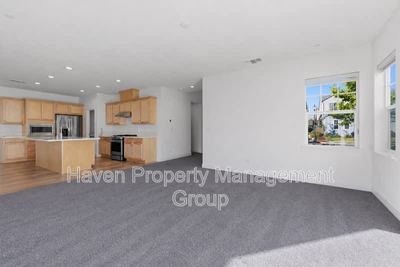 3003 Neil Jerome Drive – photo 4