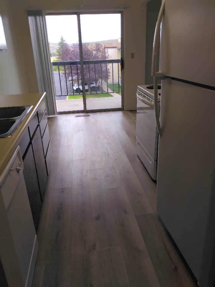 251 South Valley Drive – photo 3