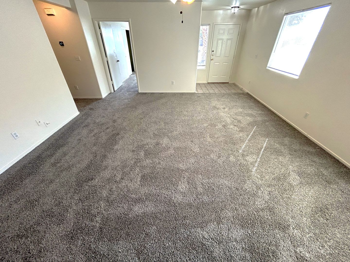 Beautiful 3 Bedroom 2 Bathroom House Located In A Wonderful Gated Community – photo 2