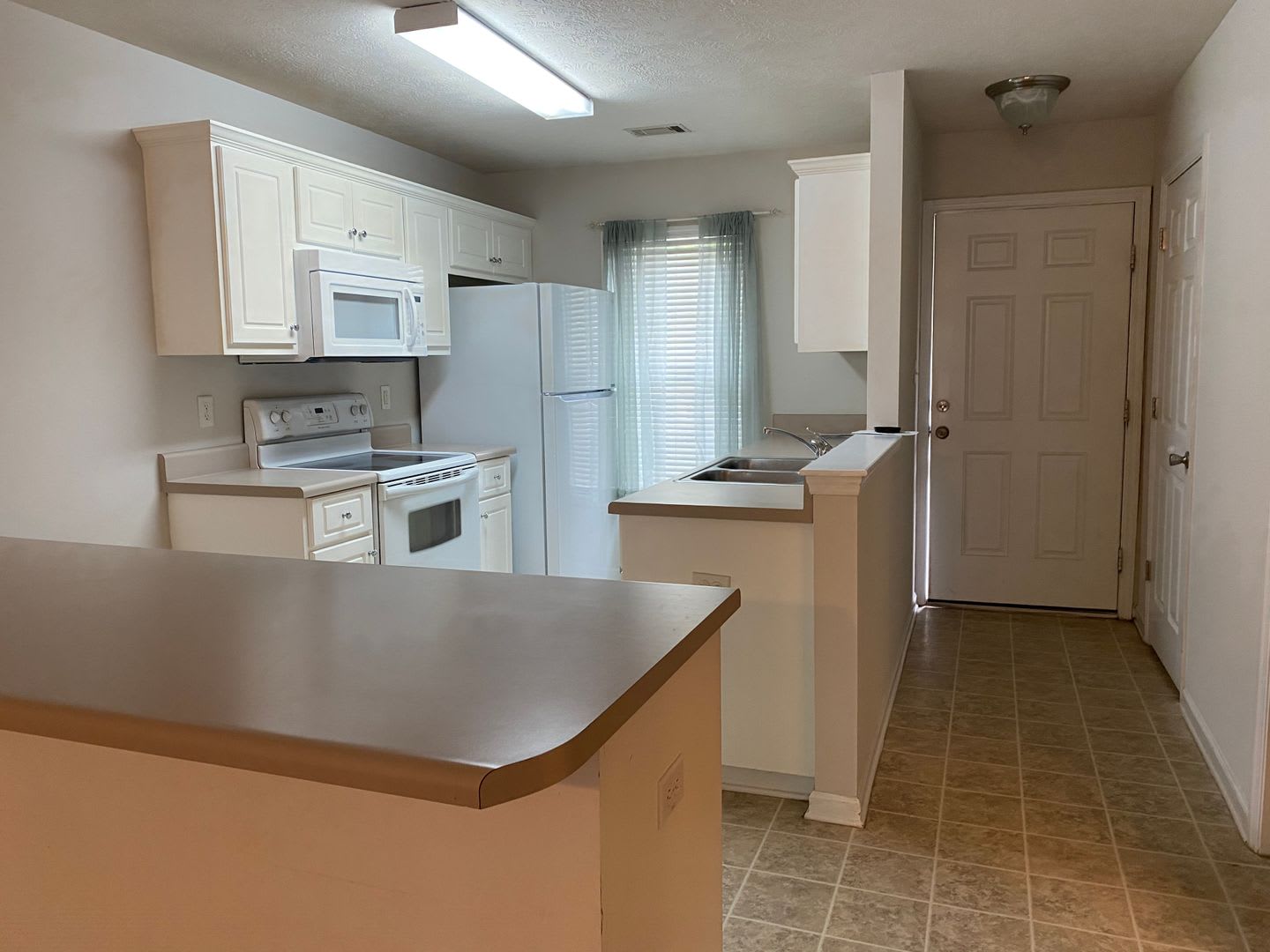 Wheeler Lake Townhome in West Augusta – photo 2