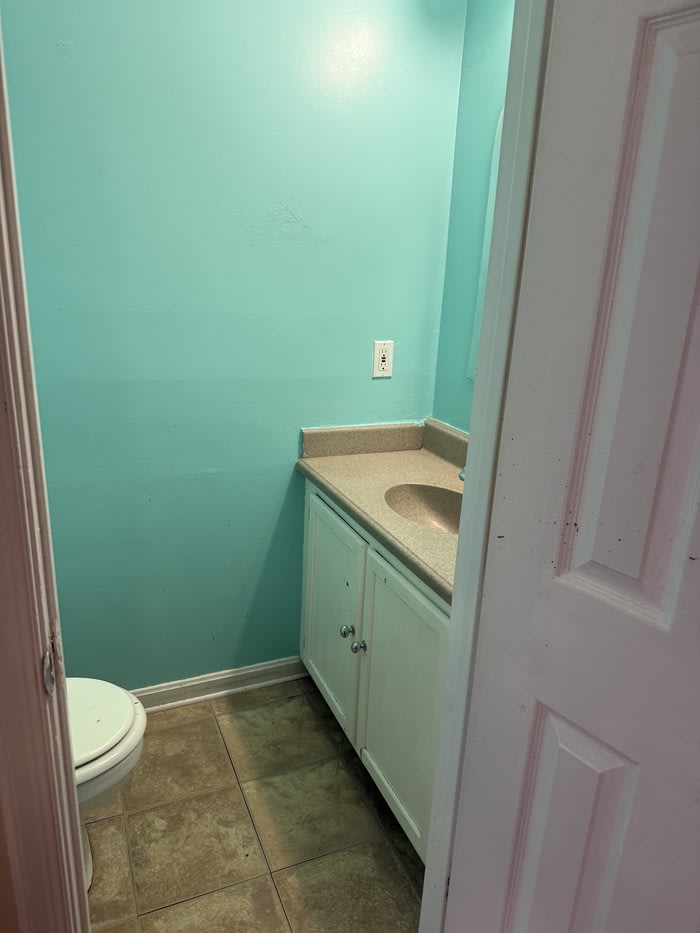1323 Hampshire Drive – photo 3