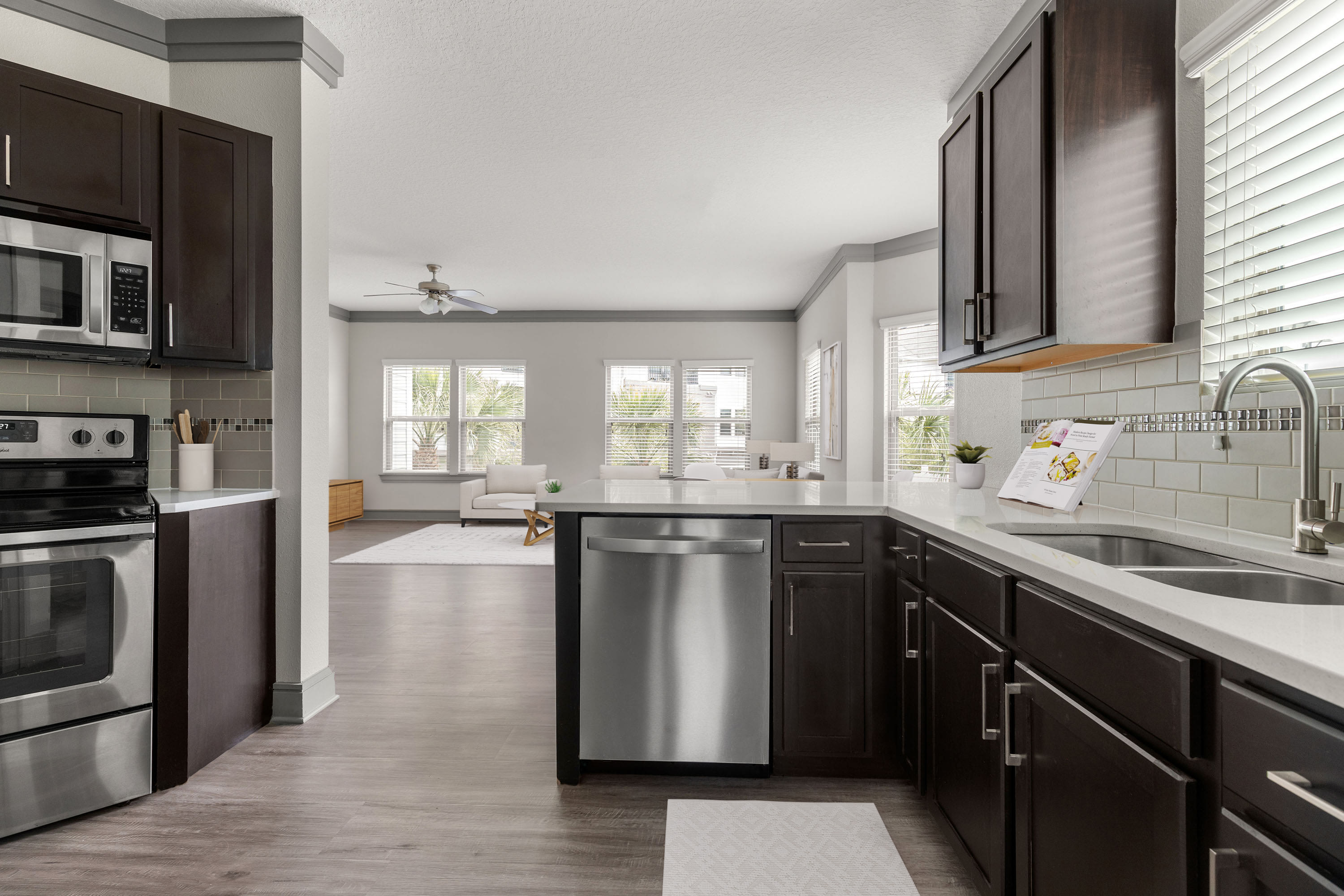 Luxe Lakewood Ranch – photo 2