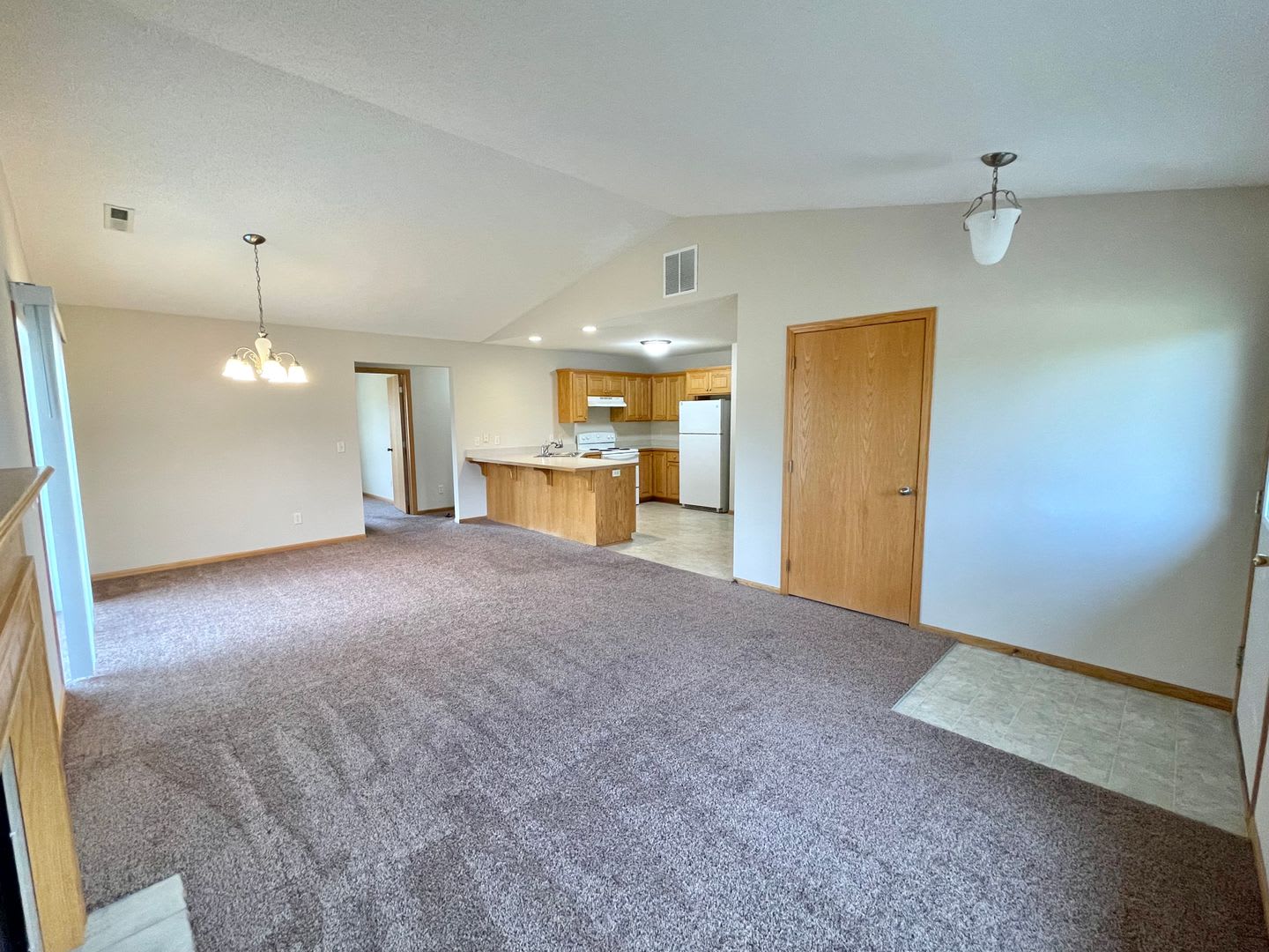 2 Bedroom, 1.5 Bath Town Home – photo 3