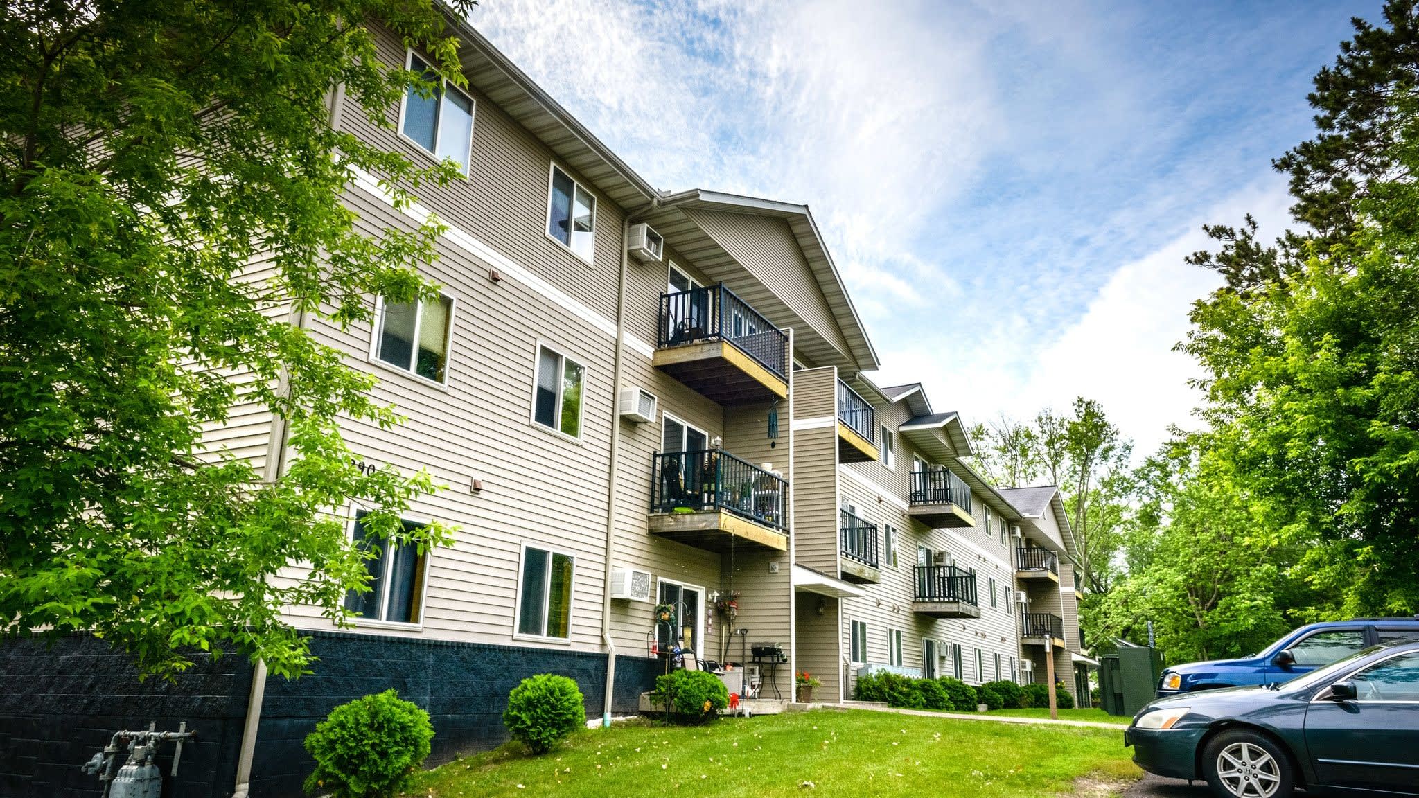 Legacy Pointe Apartments – photo 1
