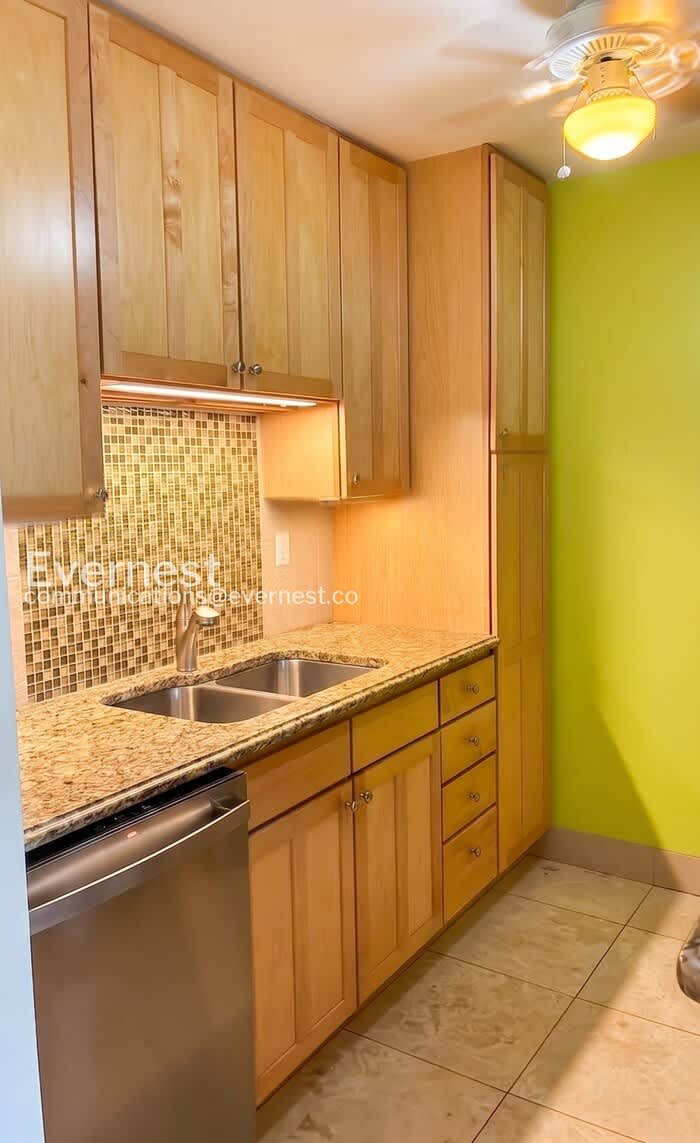 1855 Icarus Drive – photo 4