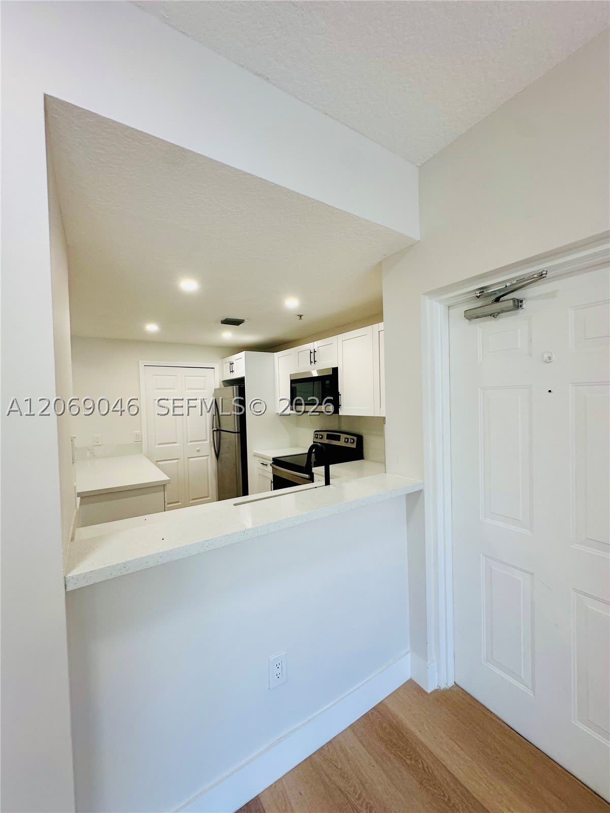 6560 NW 114th Ave – photo 2