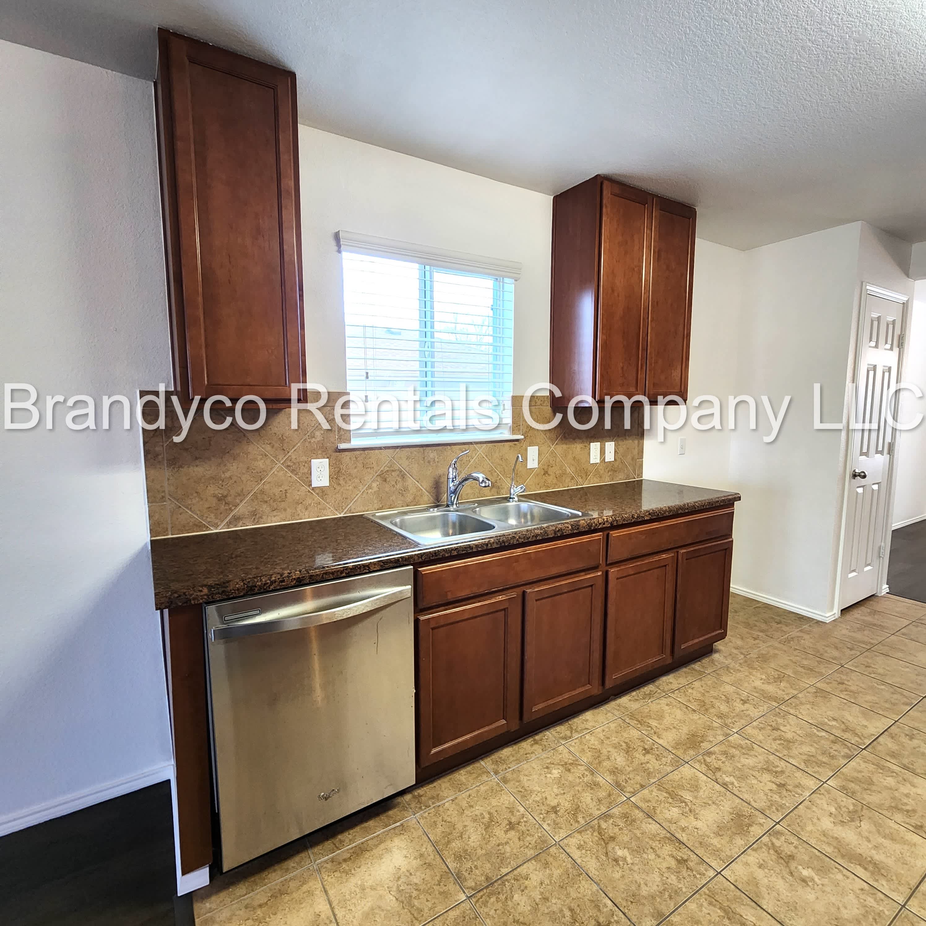 411 Taurus Drive – photo 5