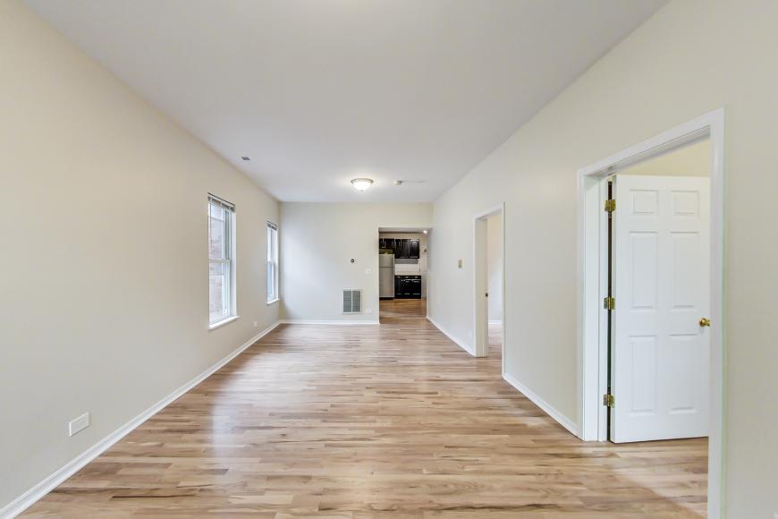 2323 North Cambridge Ave. – photo 4