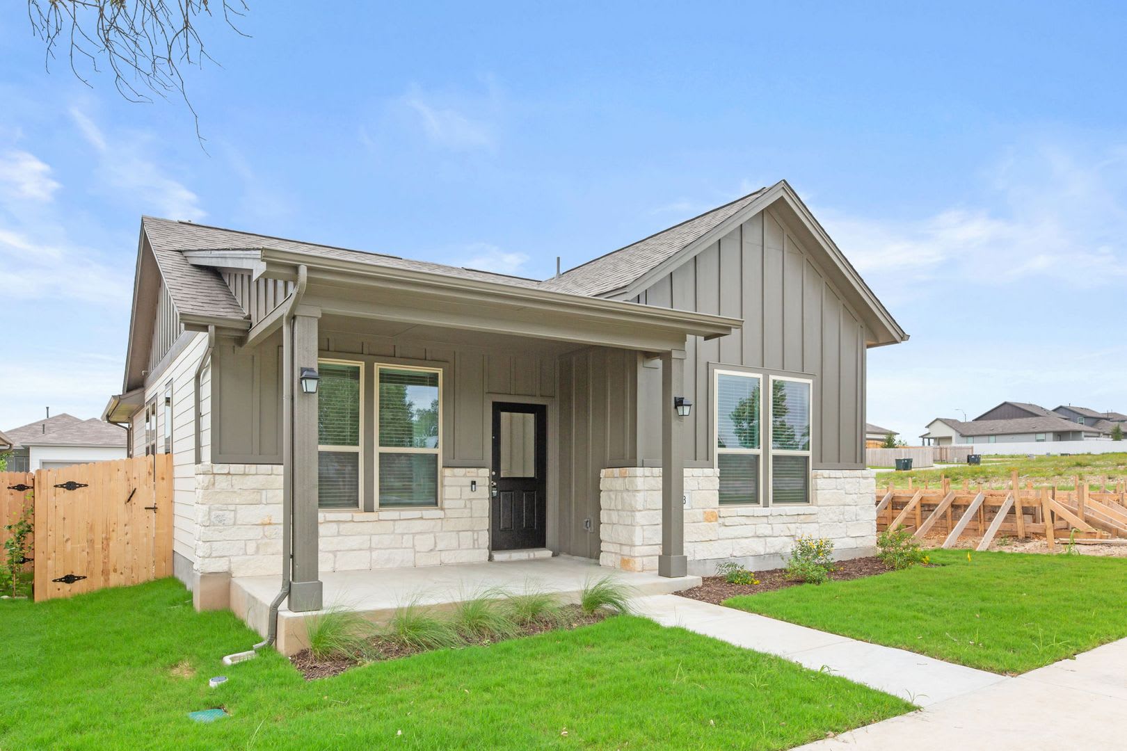 Beautiful 3 Bedroom 2 Bathroom Home In Kyle – photo 3