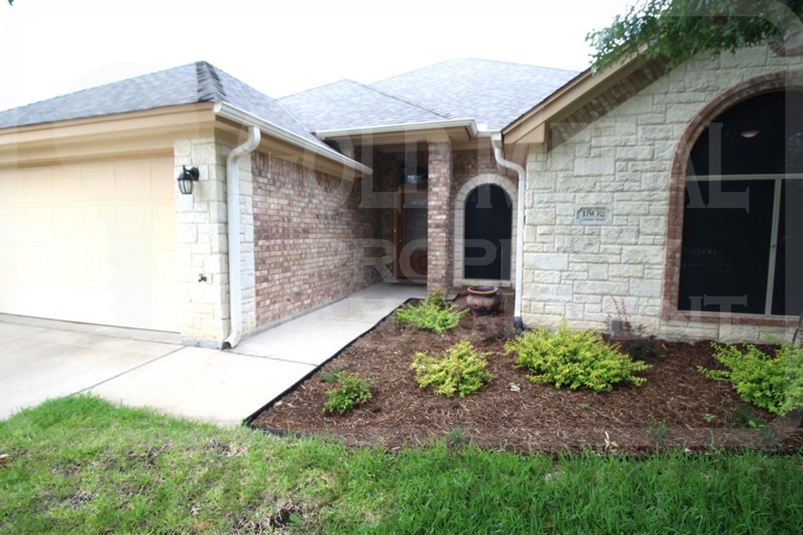 Now Leasing – 1502 Loblolly Dr. – photo 3