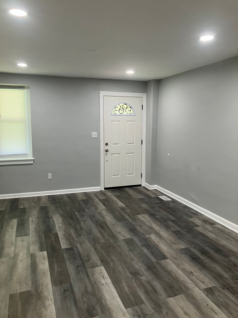 Beautifully Updated 2-Bedroom Home with Central A/C & Off-Street Parking – Baltimore, MD – photo 4