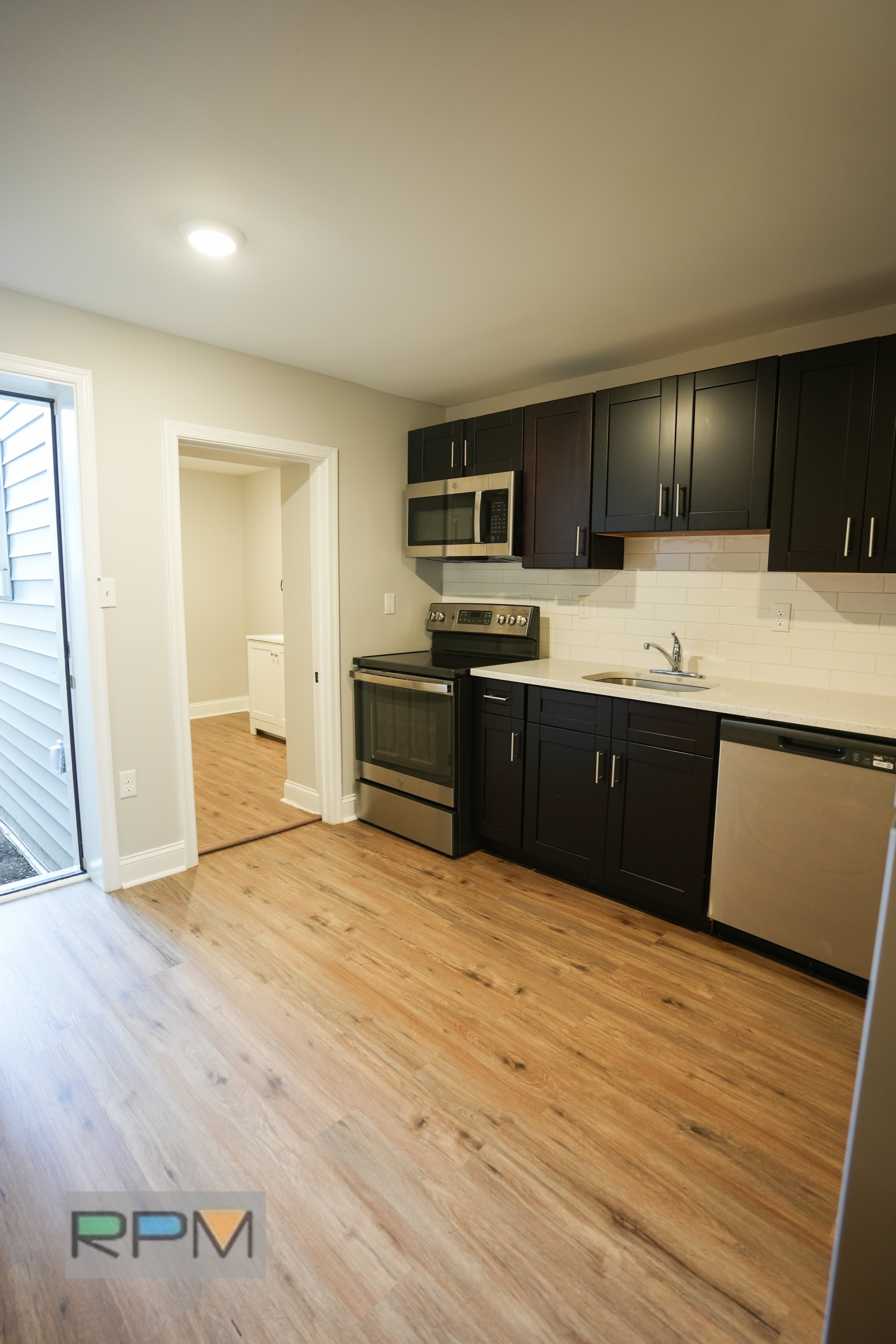 418 Freeman St – photo 5