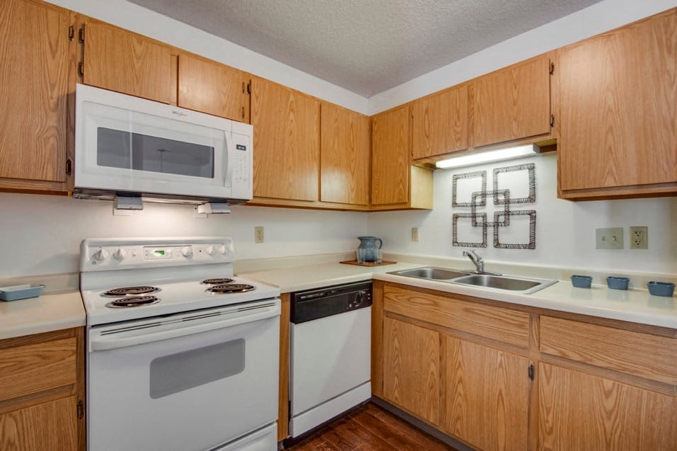 Eagle Creek Townhomes – photo 4