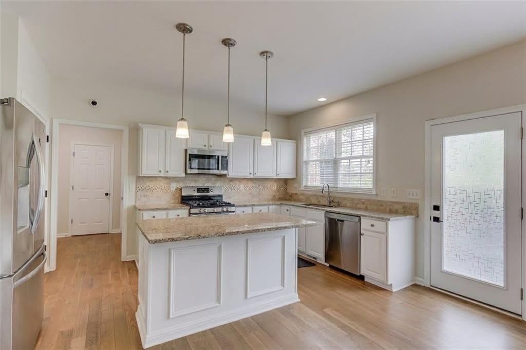 5135 Amberden Hall Drive – photo 2