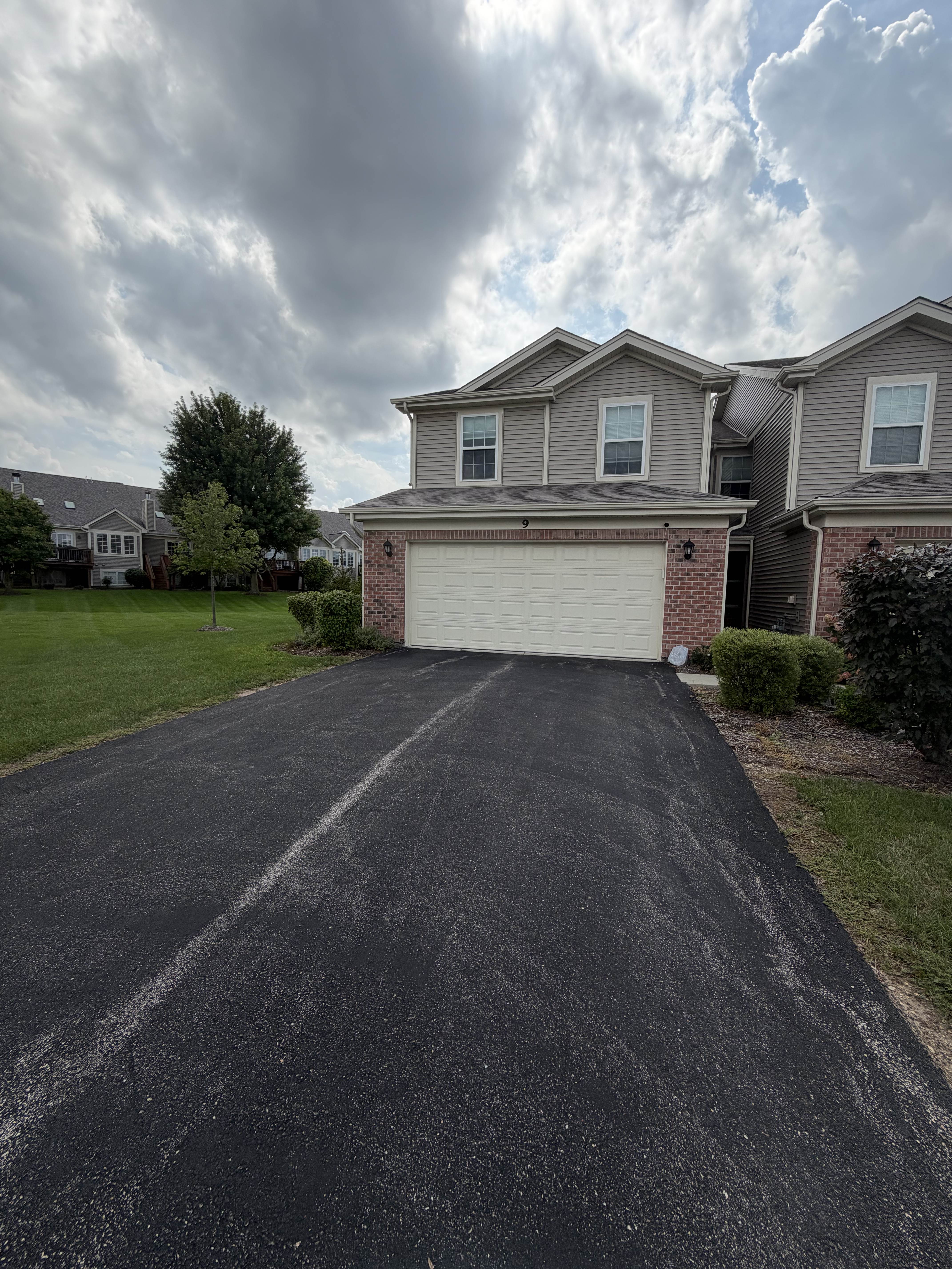 9 West Lake Court – photo 1