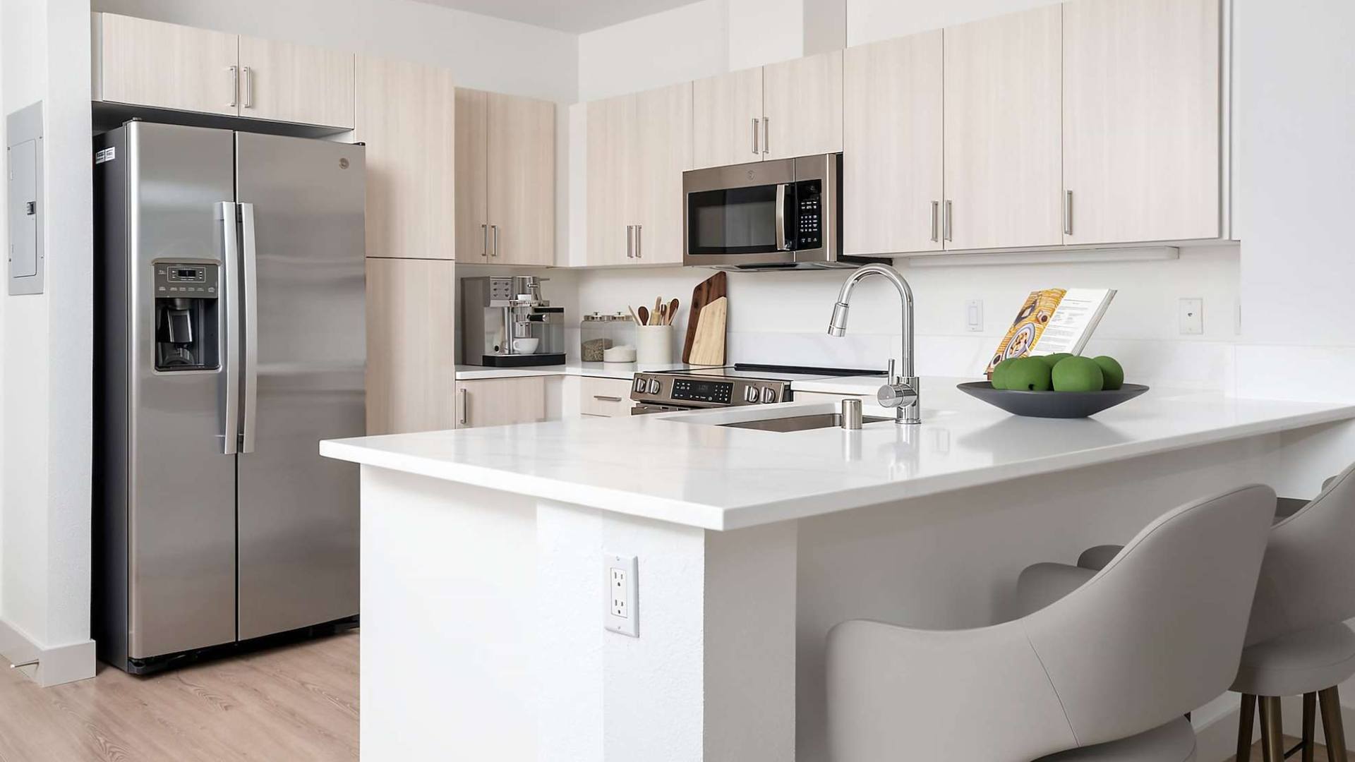 Metro 112 Apartments – photo 5