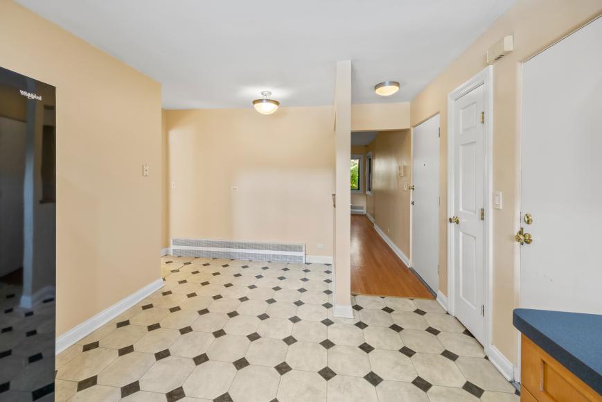 501 Sheridan Rd – photo 3