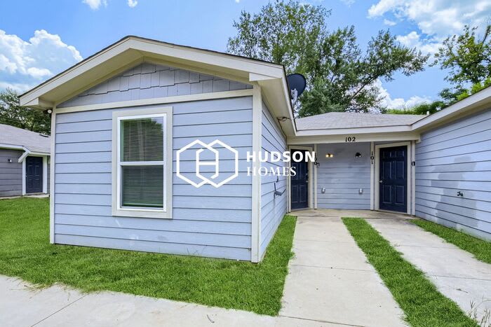 102 West Pliler Street – photo 1
