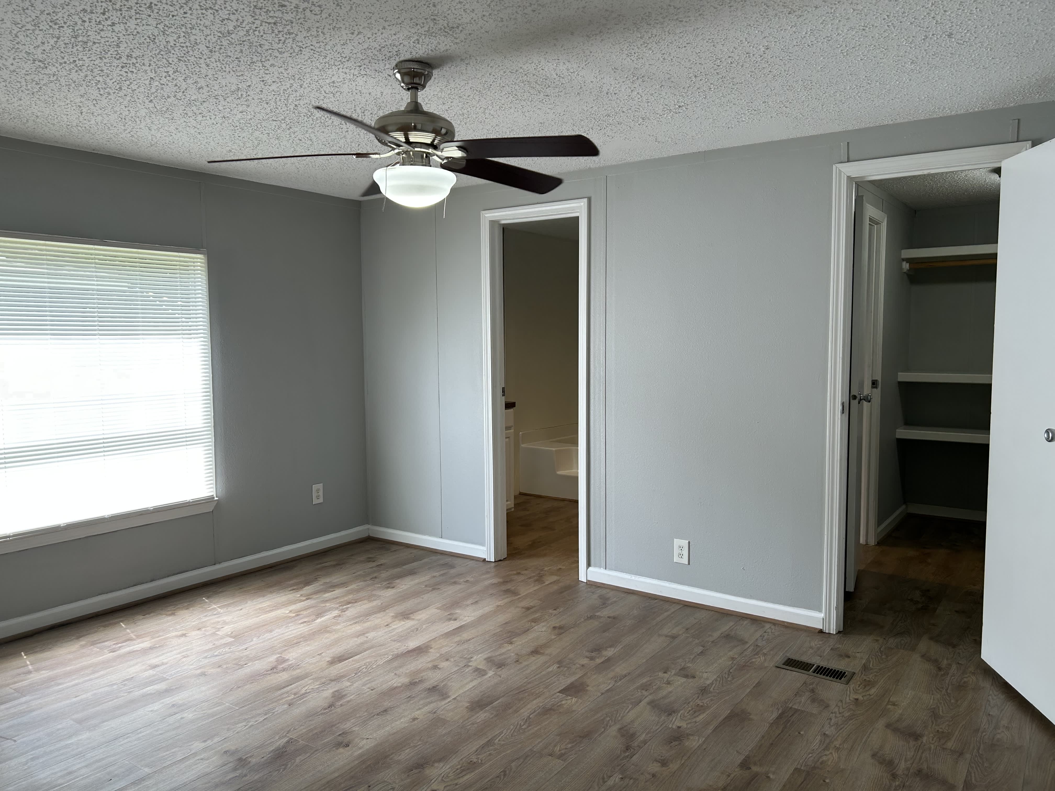 200 Raider Lane – photo 1