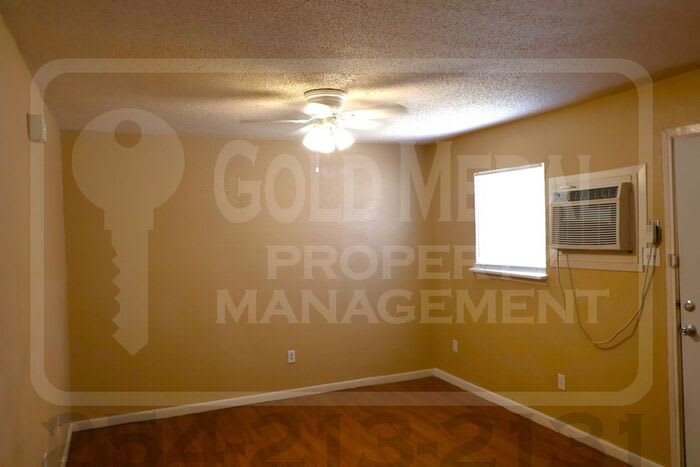 926 J R Court – photo 4