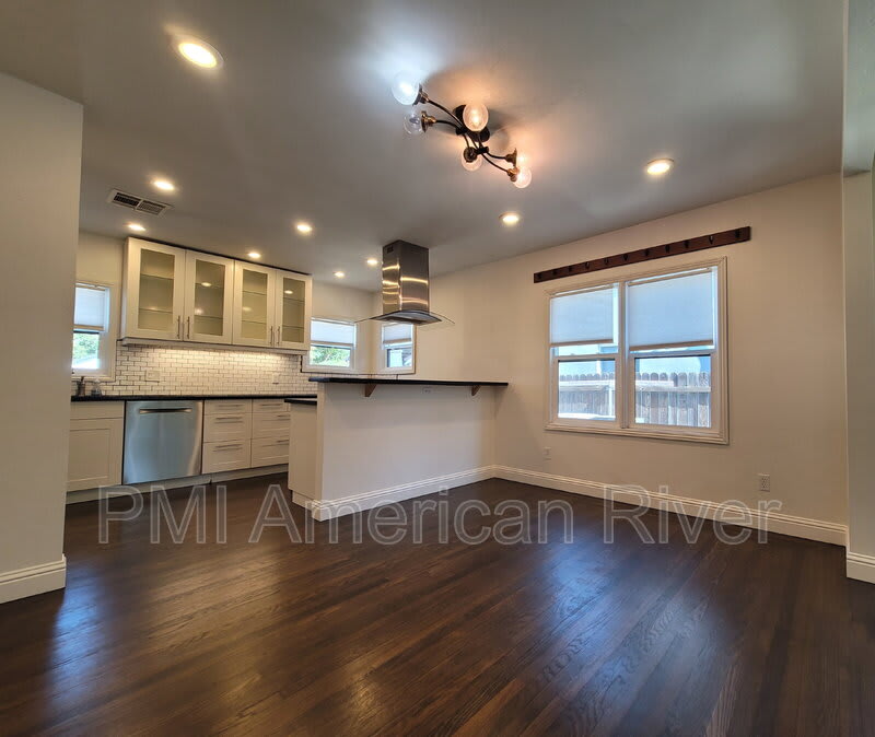 2100 36th Street – photo 3