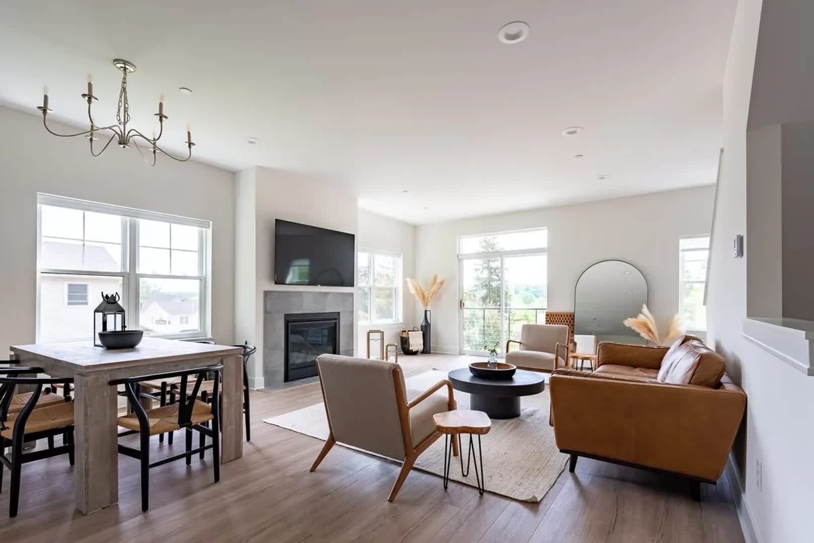 Fontana Contemporary Furnished Townhome Available for Monthly & Mid-Term Rentals – photo 1