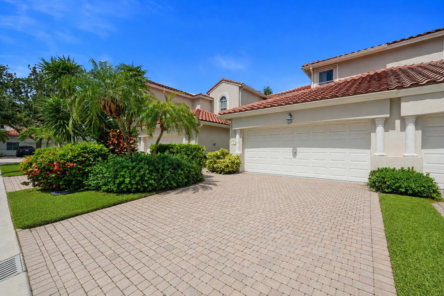 1384 Harbor View W – photo 1