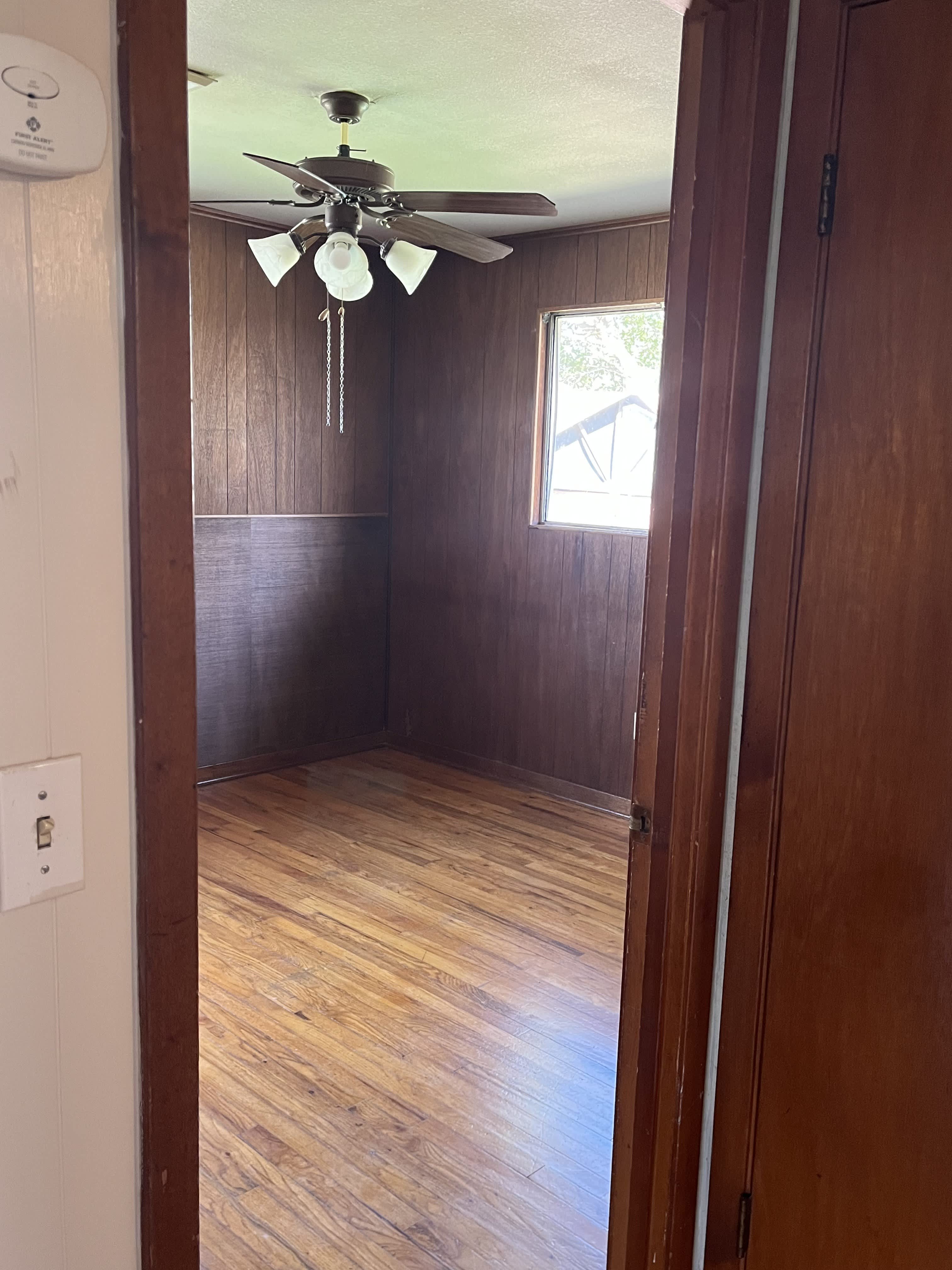 300 North Burleson Street – photo 5
