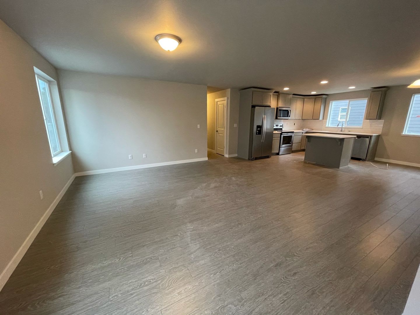 Beautiful 3 Bedroom Duplex with Garage! – photo 3